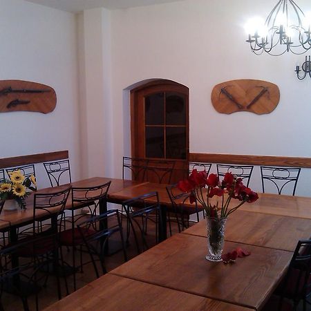Penzion S Restauraci "U Mlyna Com" Litovel Buitenkant foto