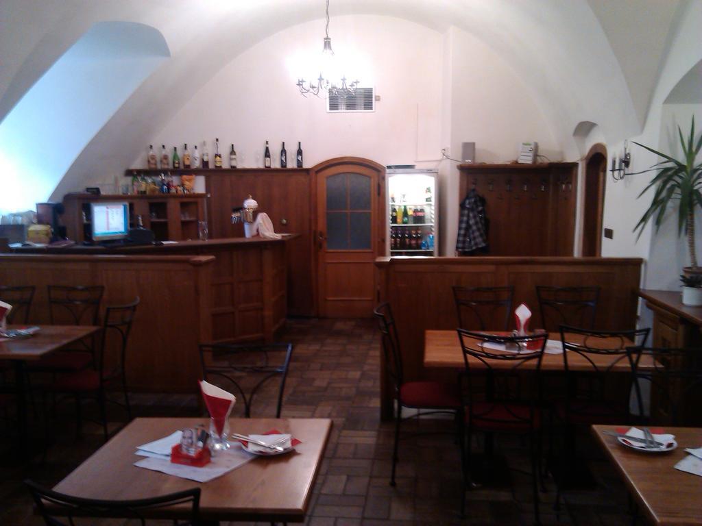 Penzion S Restauraci "U Mlyna Com" Litovel Buitenkant foto